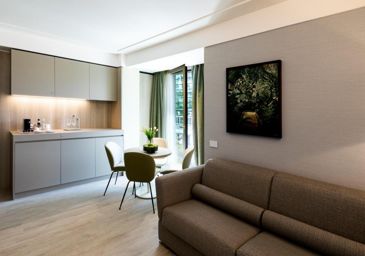 Ceccarini 9 Home Suite Home Riccione Exterior photo