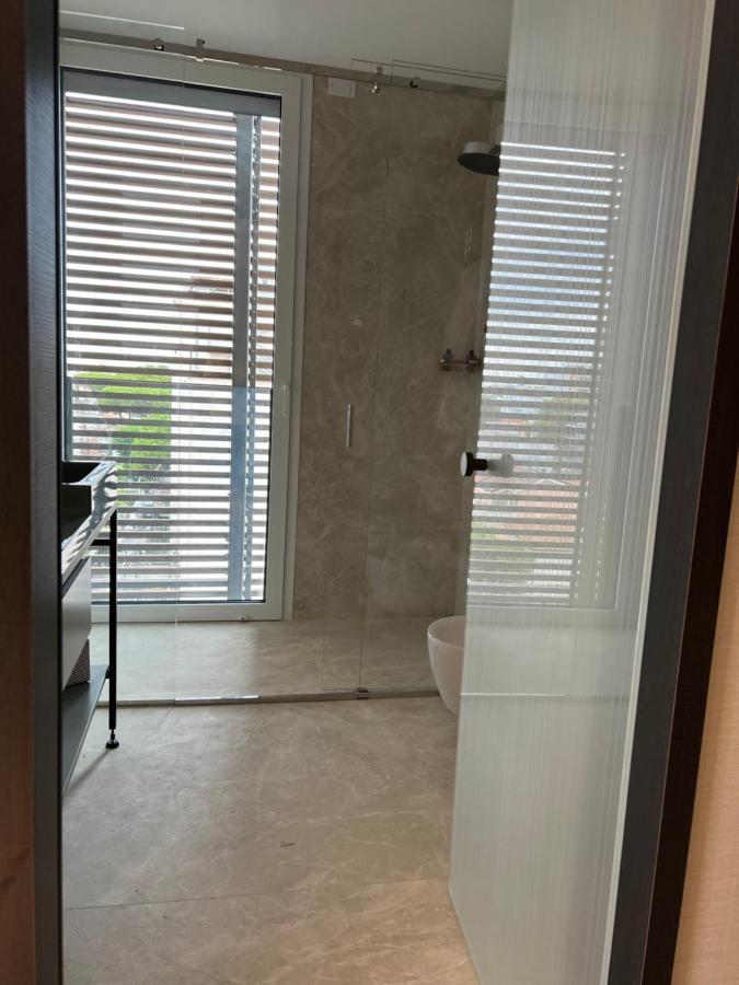 Ceccarini 9 Home Suite Home Riccione Exterior photo