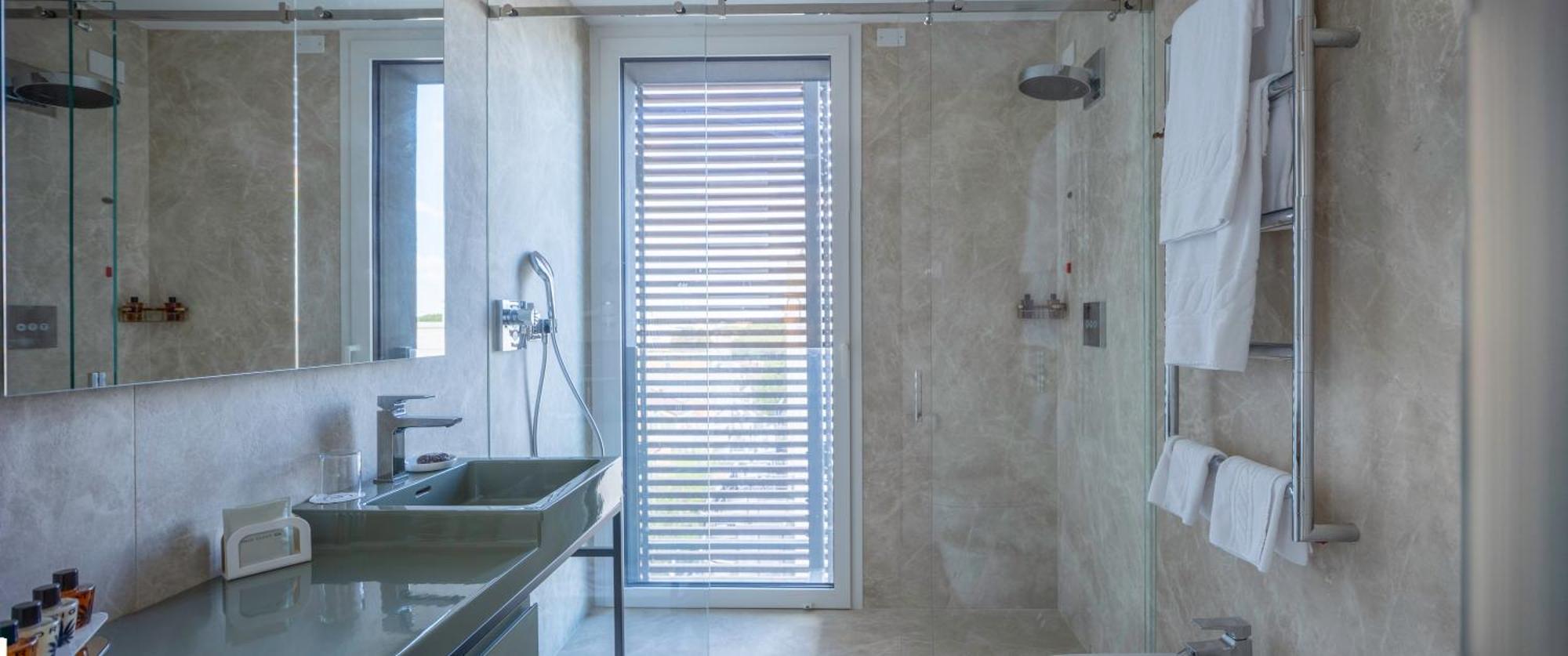 Ceccarini 9 Home Suite Home Riccione Exterior photo