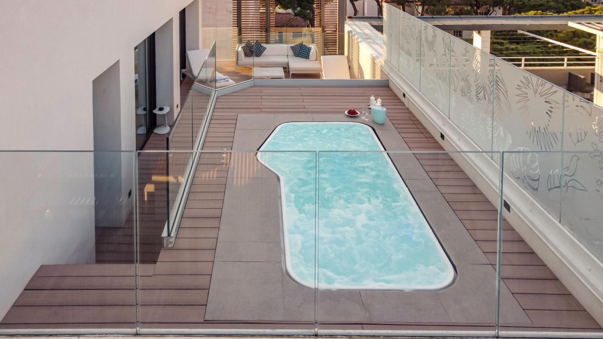 Ceccarini 9 Home Suite Home Riccione Exterior photo